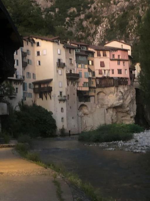 Confortable Au Pied Du Vercors 퐁텡로양 외부 사진